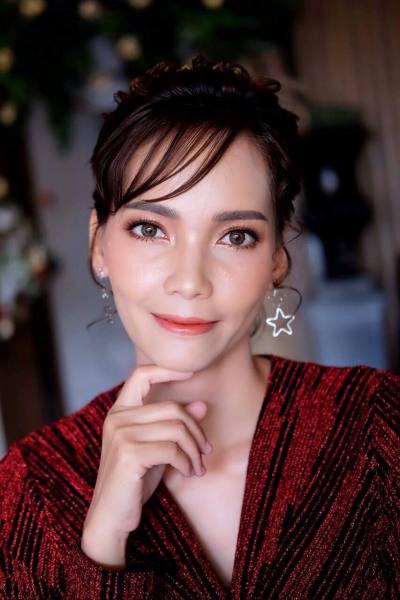 Natchura 35 ans Saraburi  Thaïlande