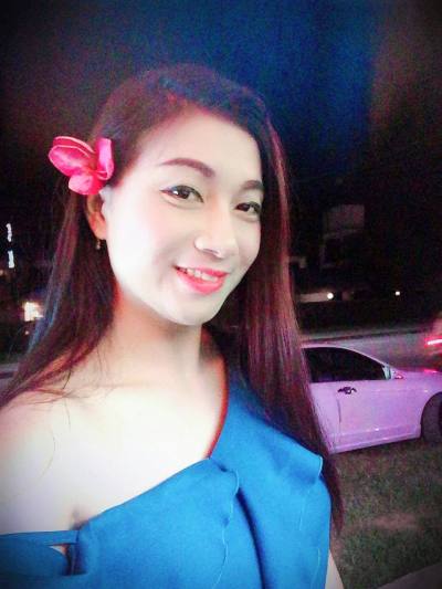 Farah 34 ans Kalasin  Thaïlande