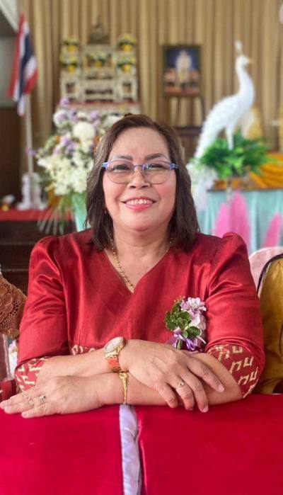 Suzi 61 years Center Thailand