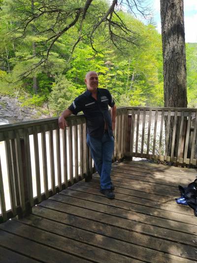 Jules 63 years Mauricie Canada