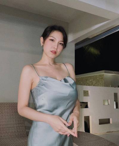 Natsinee 33 ans Bangkok Thaïlande