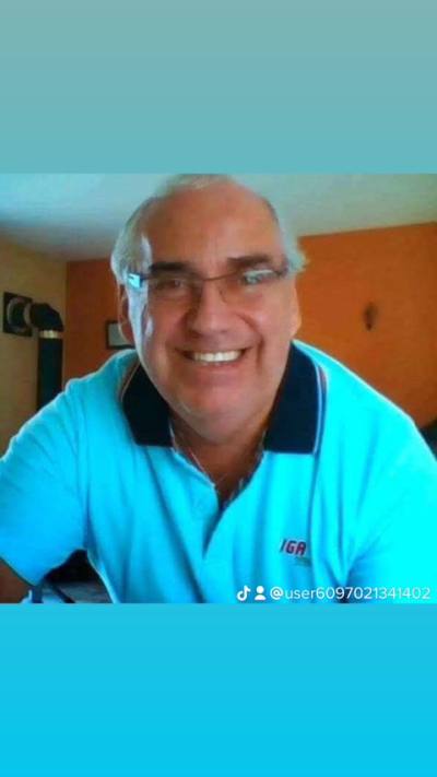 Dennis 67 years Quebec Canada