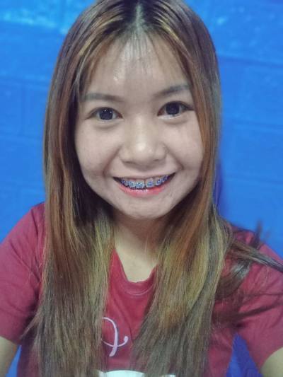 Waranya 24 ans Mukdahan Thaïlande