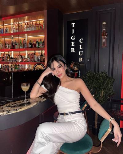 Olivia 31 Jahre Bangkok Thailand