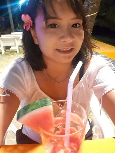 Saranya 36 ans Ratchaburi Thaïlande