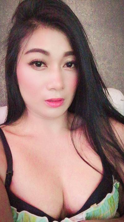 Farah 34 ans Kalasin  Thaïlande