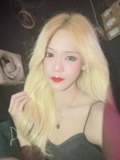 Nadapha 23 ans Bangkok Thaïlande