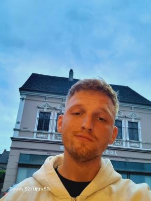 Marvin 27 ans Recklinghausen  Allemagne