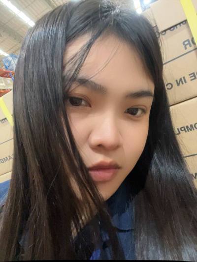 Aranyika 25 ans Bangkok Thaïlande