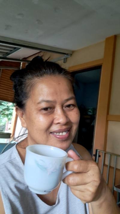 Somkid 54 ans Rayong  Thaïlande