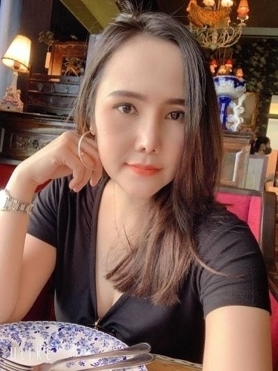 Nana 35 ans Namsom Thaïlande