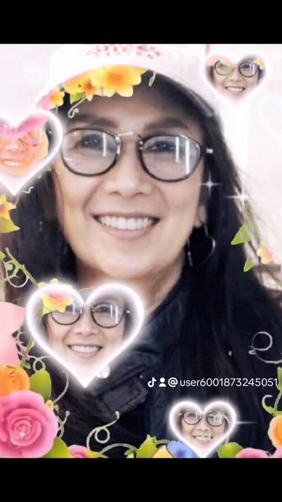 Chitra 54 ans Bangkok Thaïlande