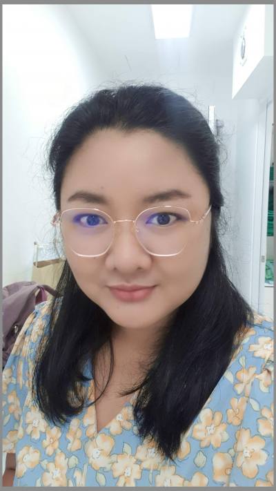 Oum 33 ans Khonkaen Thailand Thaïlande